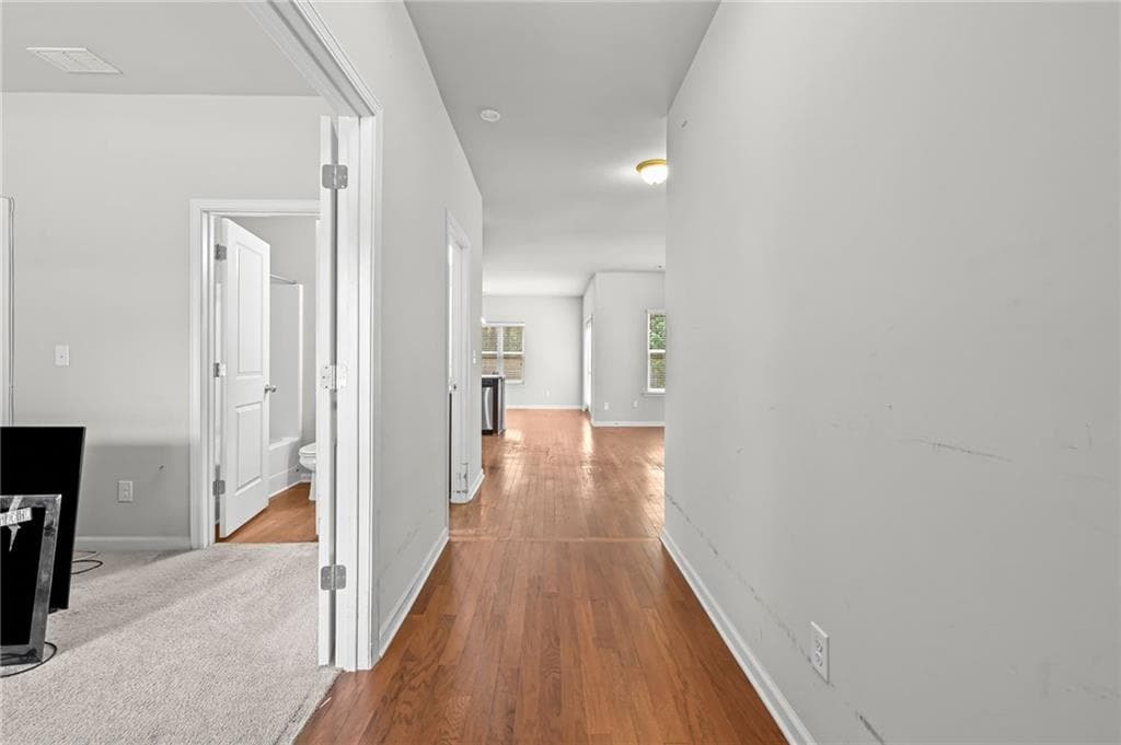 4 bedroom, 3 bathroom, 2,242 sq ft single family residence under contract at 252 Preston Lane, Atlanta, GA 30315 — photo 4