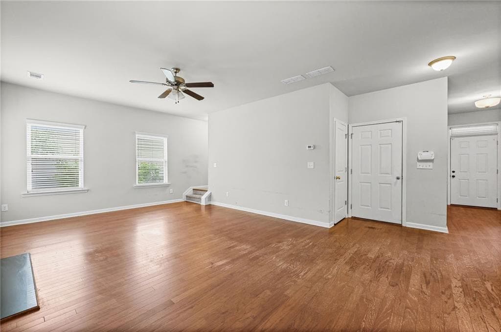 4 bedroom, 3 bathroom, 2,242 sq ft single family residence under contract at 252 Preston Lane, Atlanta, GA 30315 — photo 10