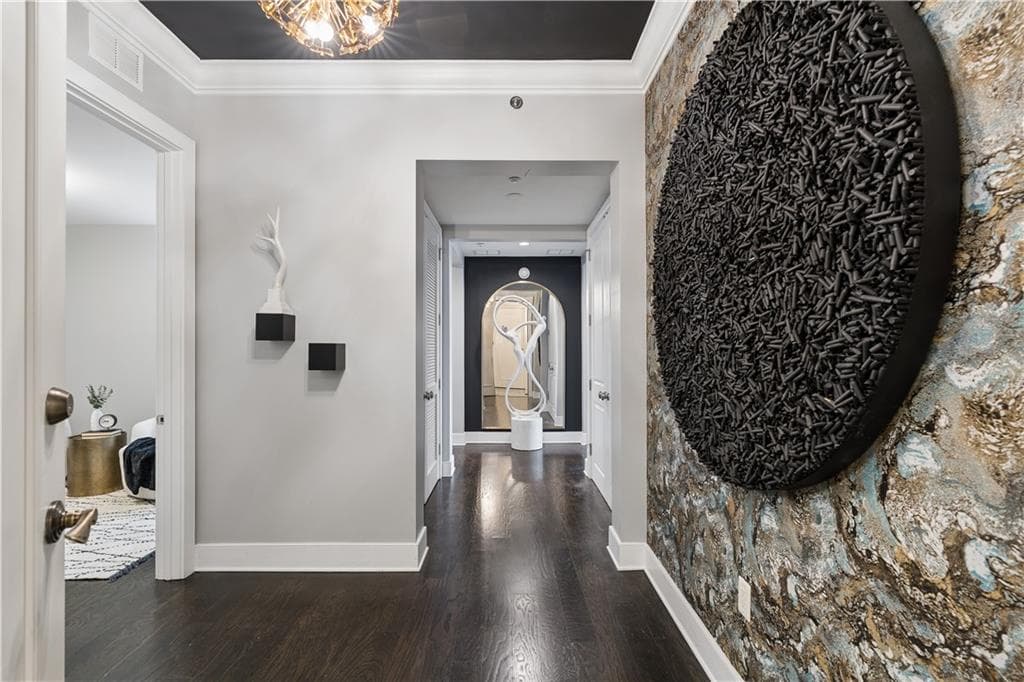 2 bedroom, 3 bathroom, 2,214 sq ft condominium for sale at 3630 Peachtree Road 2404, Atlanta, GA 30326 — photo 6