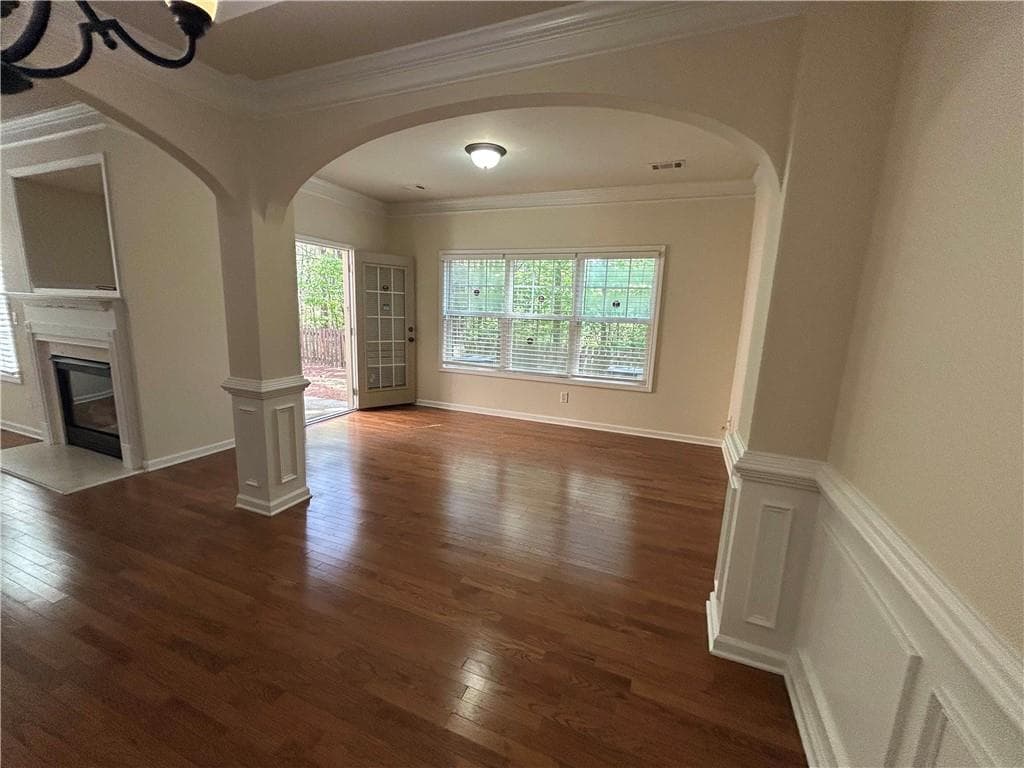 3 bedroom, 3 bathroom, 2,050 sq ft townhouse for sale at 5095 Hastings Terrace, Alpharetta, GA 30005 — photo 9