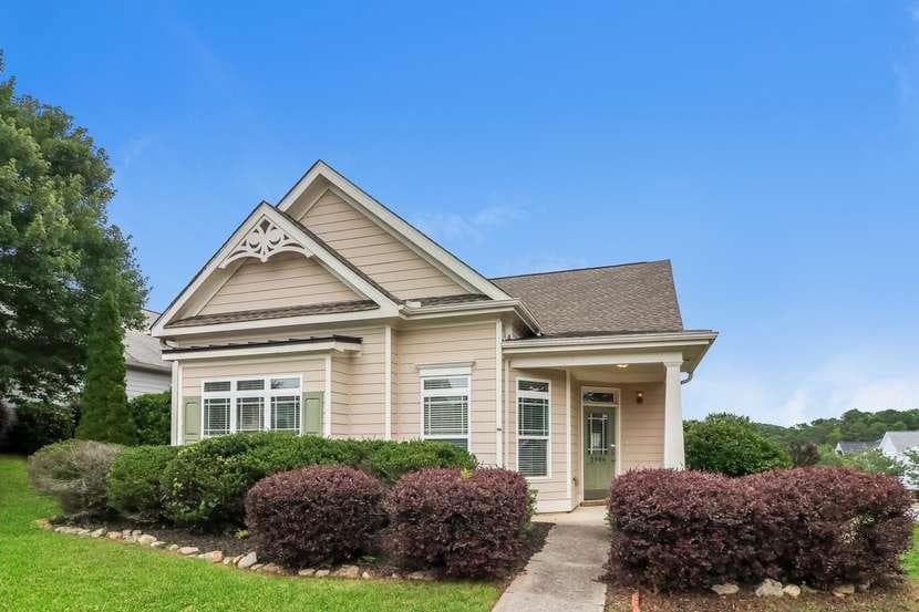 3 bedroom, 2 bathroom, 1,605 sq ft single family residence for sale at 2986 Dungeness Drive, Douglasville, GA 30135 — photo 1 of 20