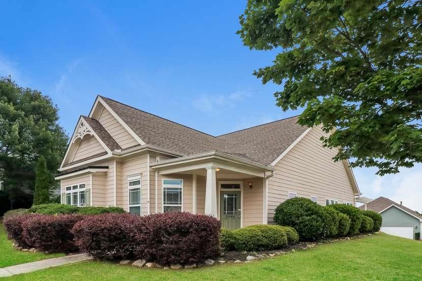 3 bedroom, 2 bathroom, 1,605 sq ft single family residence for sale at 2986 Dungeness Drive, Douglasville, GA 30135 — photo 3