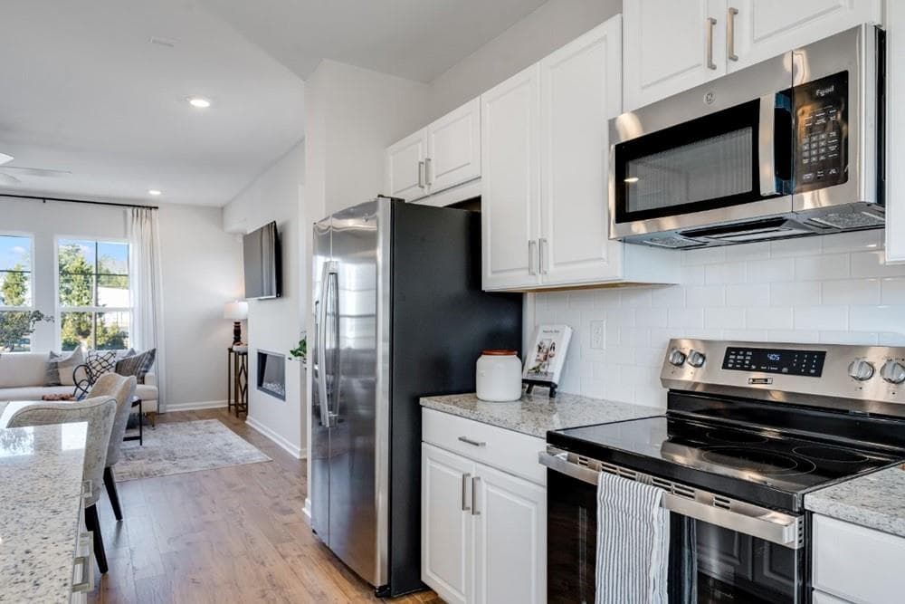 3 bedroom, 4 bathroom, 1,967 sq ft townhouse under contract at 5814 Schelton Place, Mableton, GA 30126 — photo 8