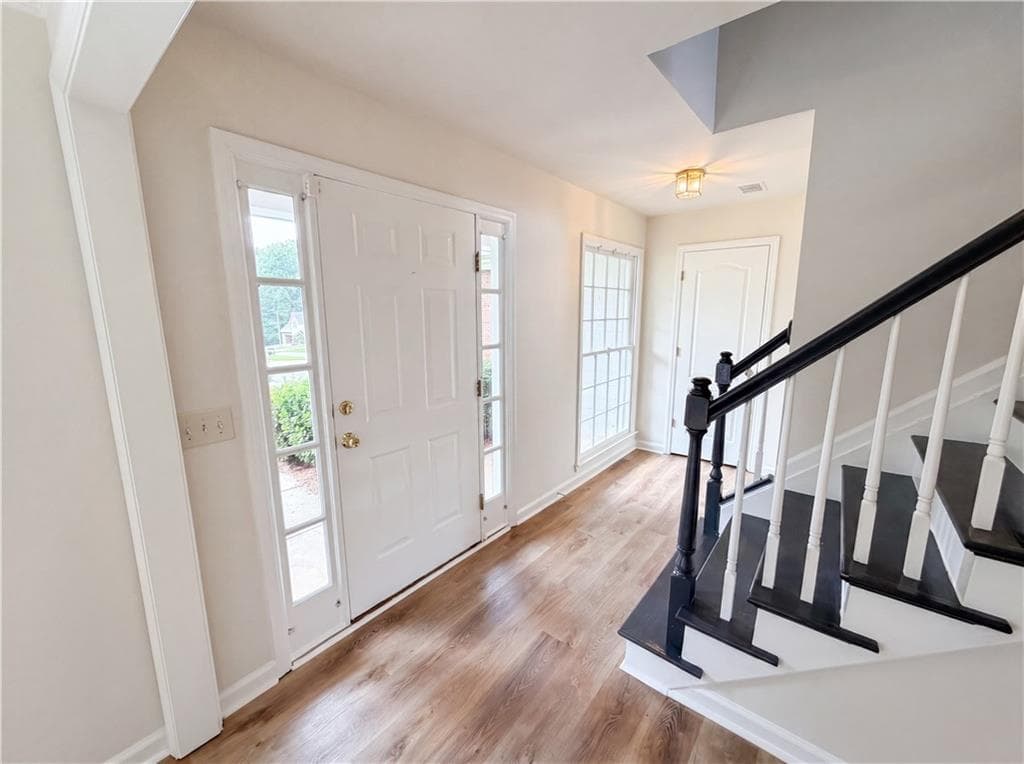4 bedroom, 3 bathroom, 2,236 sq ft single family residence for sale at 2178 Whitehall Drive, Marietta, GA 30066 — photo 2