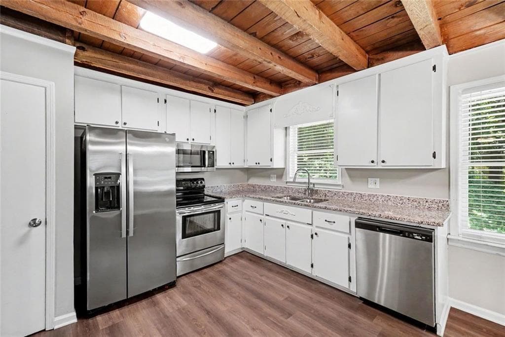 3 bedroom, 3 bathroom, 1,756 sq ft single family residence for sale at 3560 Hogan Drive, Kennesaw, GA 30152 — photo 9