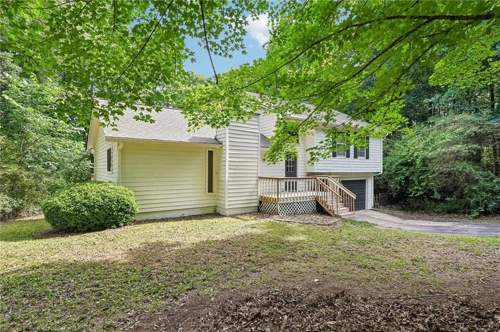 3 bedroom, 2 bathroom, 1,452 sq ft single family residence for sale at 2550 Big Oaks Drive, Marietta, GA 30064 — photo 2