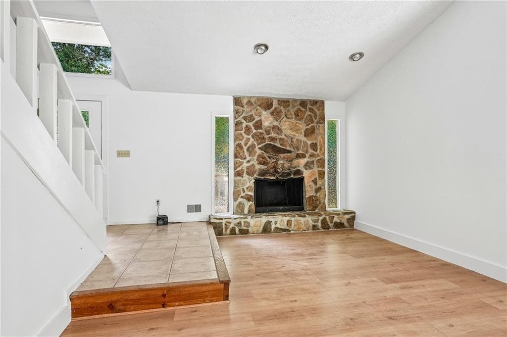 3 bedroom, 2 bathroom, 1,452 sq ft single family residence for sale at 2550 Big Oaks Drive, Marietta, GA 30064 — photo 8