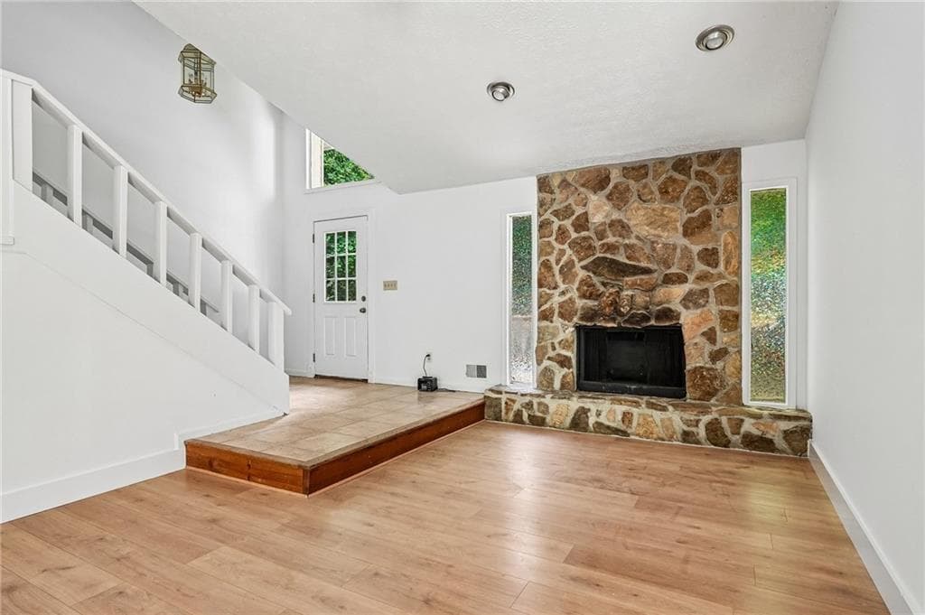 3 bedroom, 2 bathroom, 1,452 sq ft single family residence for sale at 2550 Big Oaks Drive, Marietta, GA 30064 — photo 9