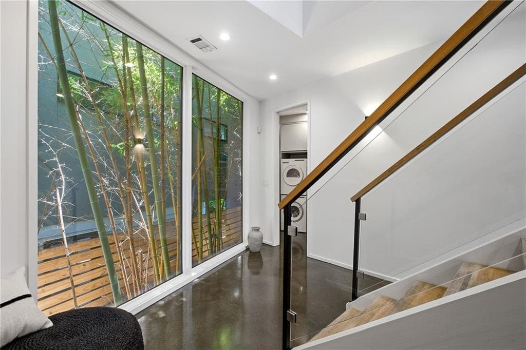 3 bedroom, 3 bathroom, 2,150 sq ft single family residence for rent at 715 Ralph Mcgill Boulevard, Atlanta, GA 30312 for $7,500 a month — photo 9