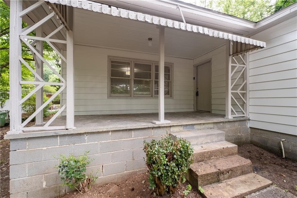 2 bedroom, 1 bathroom, 1,175 sq ft single family residence for sale at 1790 Stanton Road, Atlanta, GA 30311 — photo 2