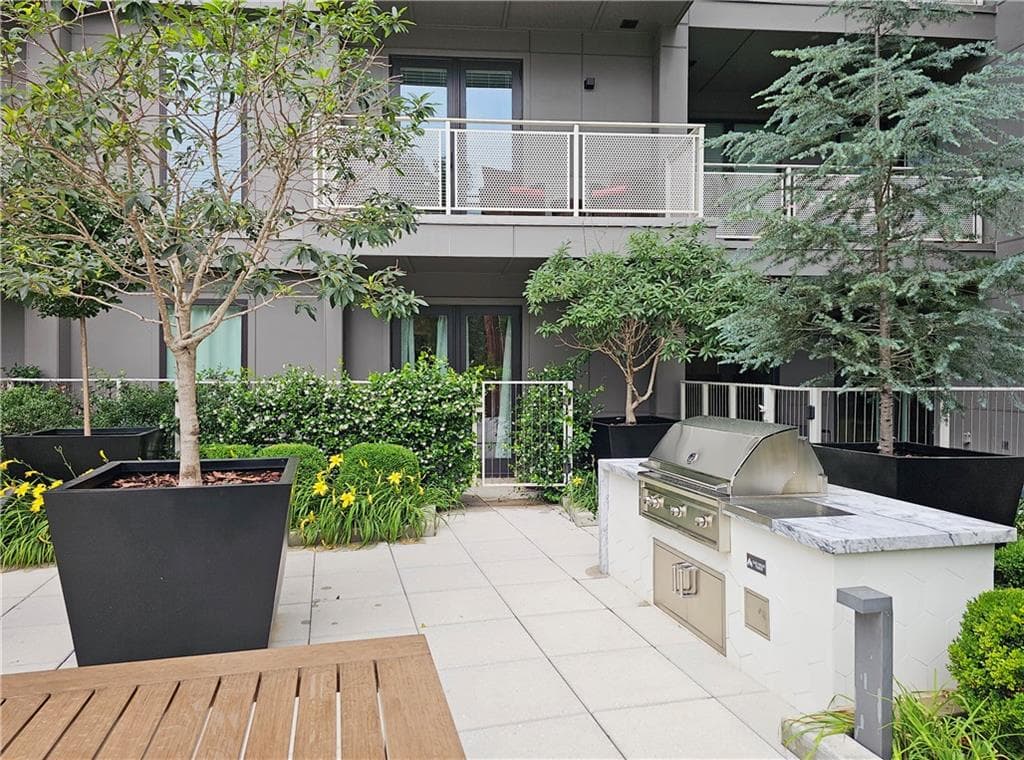 1 bedroom, 1 bathroom, 834 sq ft condominium for sale at 775 Juniper Street 208, Atlanta, GA 30308 — photo 10