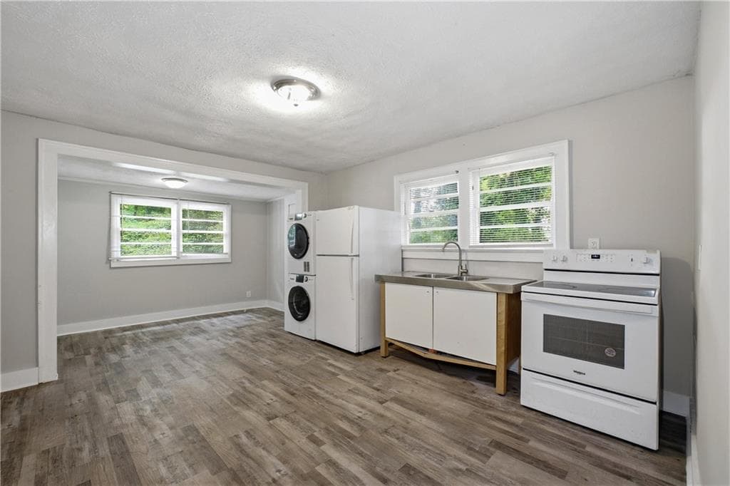 2 bedroom, 1 bathroom, 1,175 sq ft single family residence for sale at 1790 Stanton Road, Atlanta, GA 30311 — photo 6