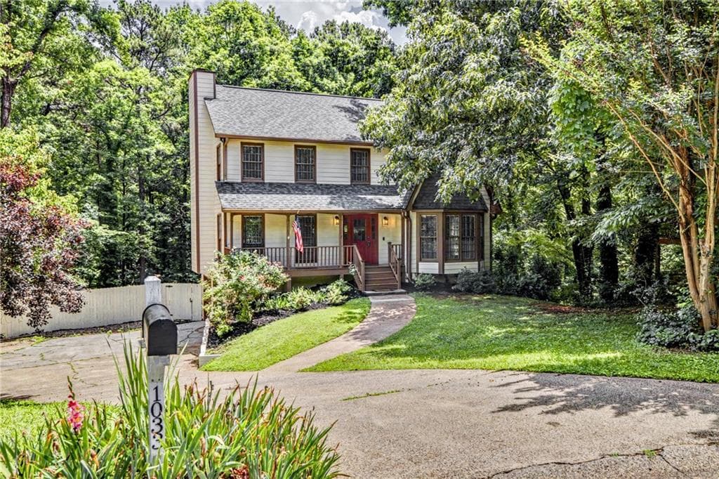 4 bedroom, 3 bathroom, 2,060 sq ft single family residence sold at 1033 Atherton Lane, Woodstock, GA 30189