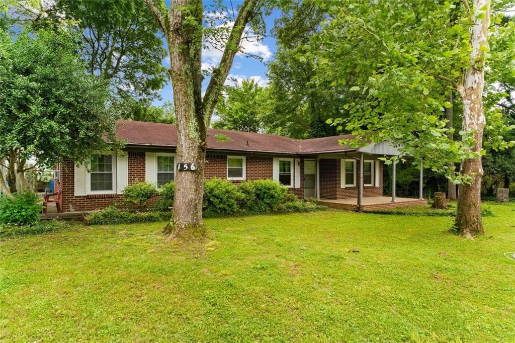 3 bedroom, 1 bathroom, 1,408 sq ft single family residence for sale at 156 Parker Road, Calhoun, GA 30701