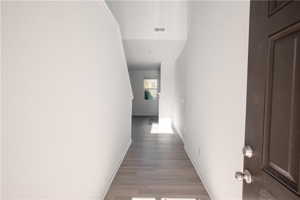 3 bedroom, 3 bathroom, 1,970 sq ft townhouse for rent at 5935 Osgood Place, Cumming, GA 30028 for $2,200 a month — photo 2