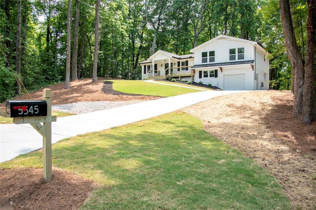3 bedroom, 2 bathroom, 2,073 sq ft single family residence sold at 5545 Crestview Drive, Acworth, GA 30102