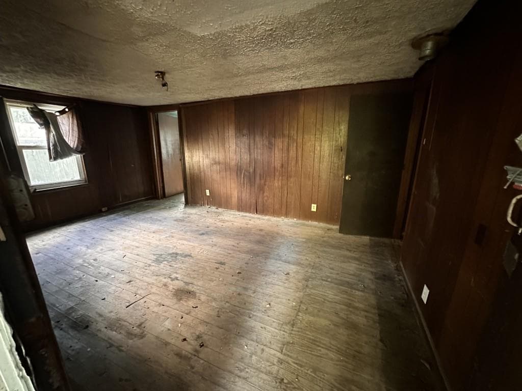 3 bedroom, 2 bathroom, 1,682 sq ft single family residence under contract at 3965 Pecan Street, Loganville, GA 30052 — photo 2