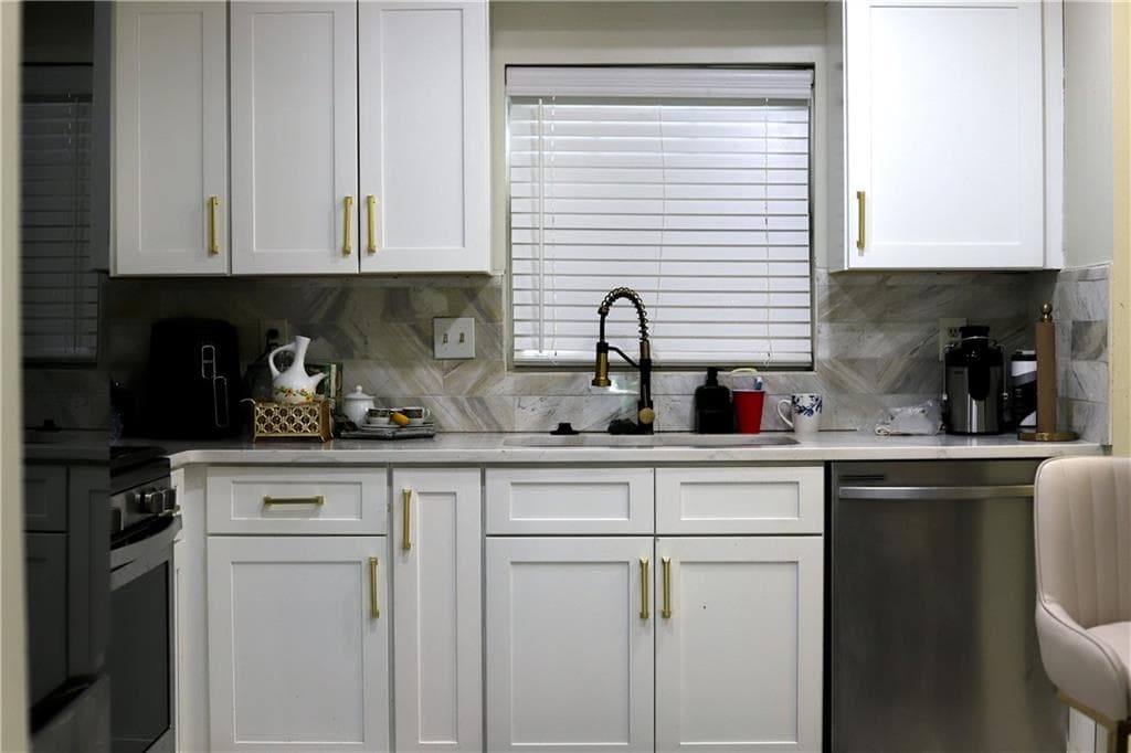 2 bedroom, 3 bathroom townhouse for rent at 3045 Shadow Walk Lane, Tucker, GA 30084 for $2,000 a month — photo 9