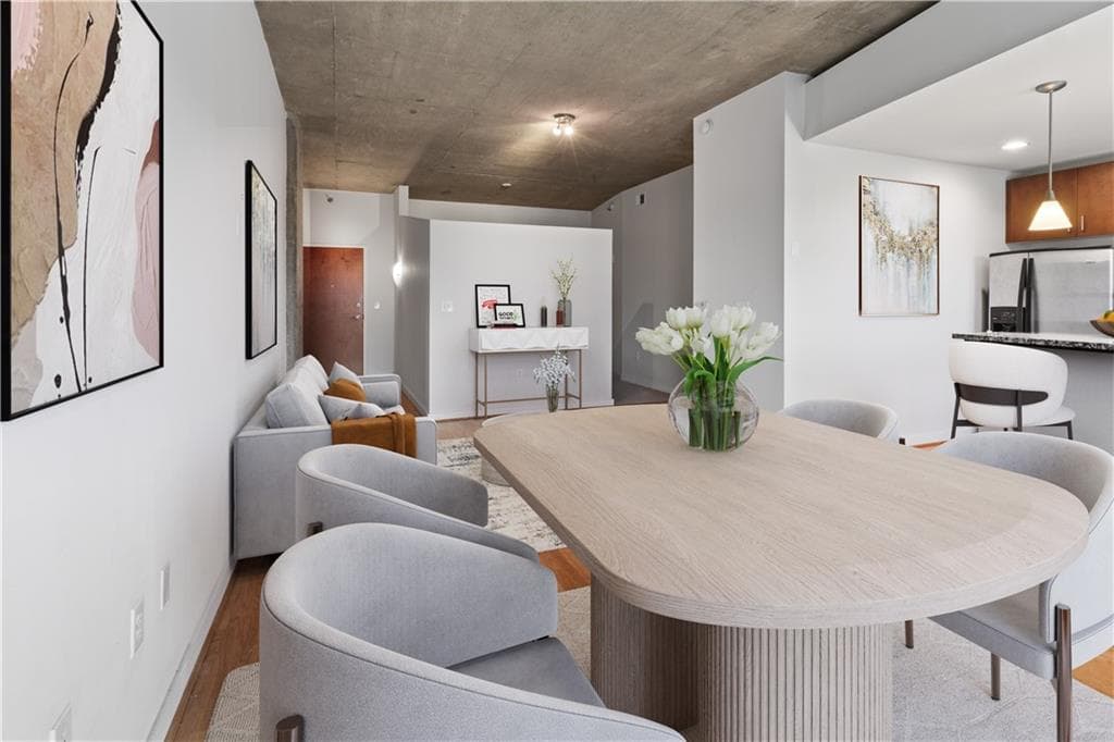 1 bedroom, 1 bathroom, 792 sq ft condominium for sale at 250 Pharr Road 514, Atlanta, GA 30305 — photo 2