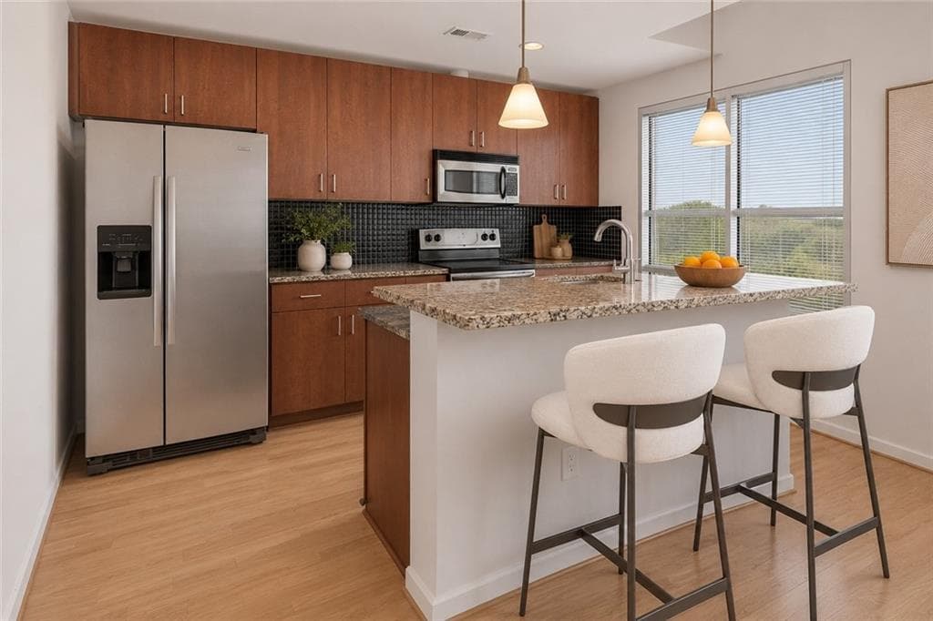 1 bedroom, 1 bathroom, 792 sq ft condominium for sale at 250 Pharr Road 514, Atlanta, GA 30305 — photo 3