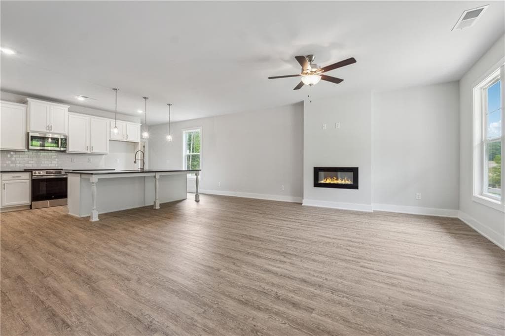 4 bedroom, 3 bathroom, 1,871 sq ft townhouse for sale at 2546 Harbor Ridge Pass Lot 341, Gainesville, GA 30507 — photo 6