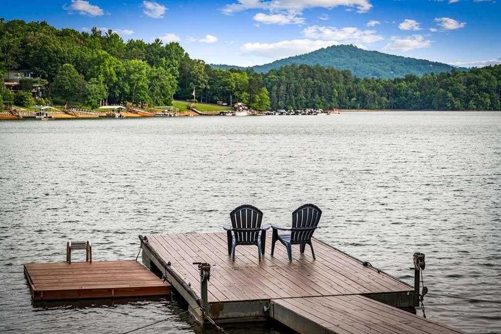 3 bedroom, 3 bathroom, 2,256 sq ft single family residence for sale at 129 Mountain View Lane, Blairsville, GA 30512 — photo 2