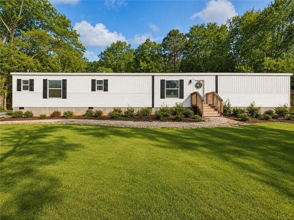 136 Pine Street, Danielsville, GA 30633 — most recent listing photo