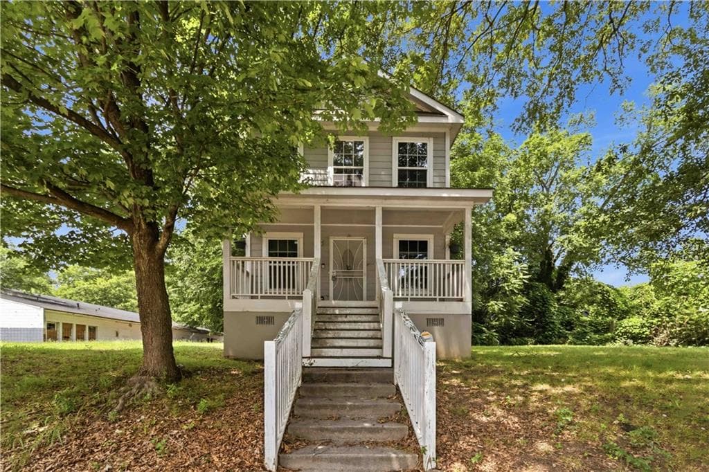 3 bedroom, 3 bathroom, 1,728 sq ft single family residence for sale at 925 Sims Street, Atlanta, GA 30310 — photo 1 of 13