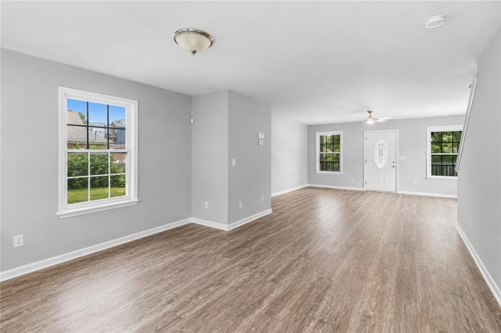 3 bedroom, 3 bathroom, 1,728 sq ft single family residence for sale at 925 Sims Street, Atlanta, GA 30310 — photo 3