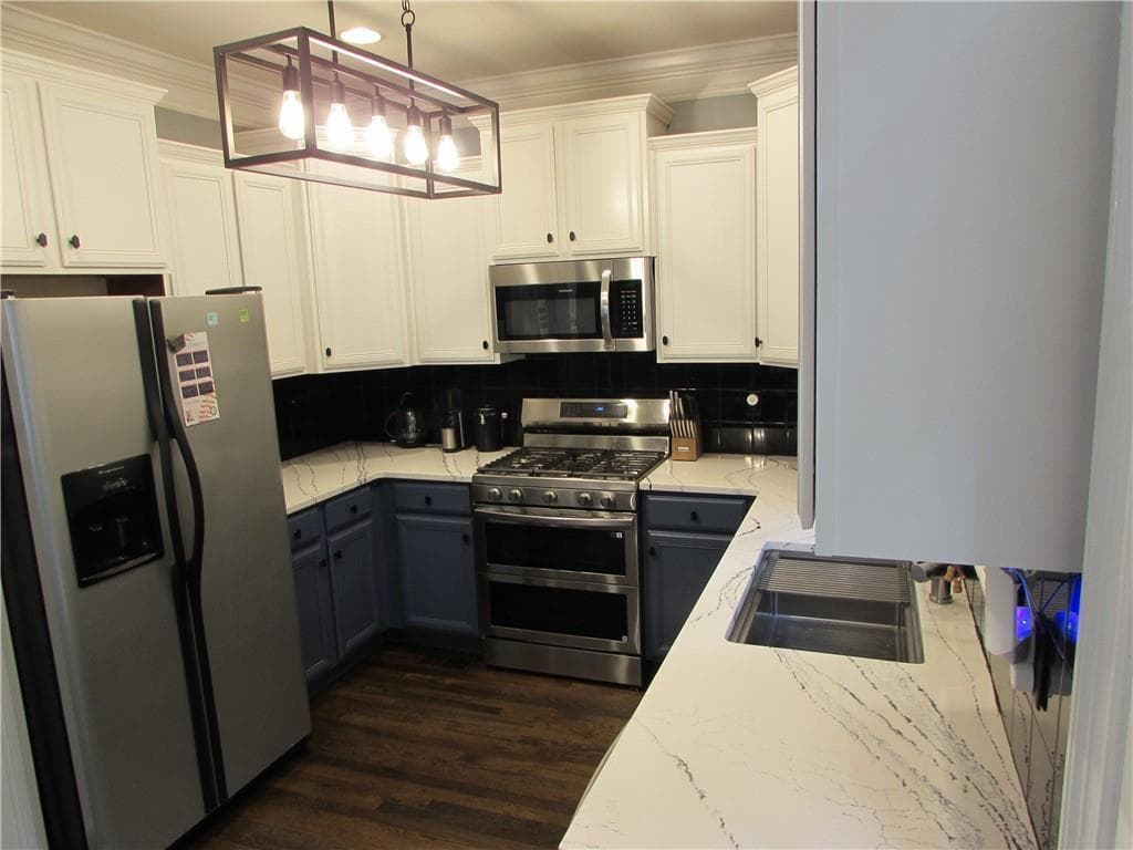 4 bedroom, 4 bathroom, 2,198 sq ft single family residence for sale at 925 Rice Street, Atlanta, GA 30318 — photo 8