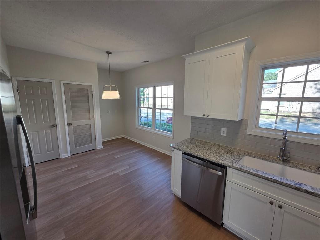 3 bedroom, 3 bathroom, 1,550 sq ft townhouse for sale at 2555 Flat Shoals Road 2701, Atlanta, GA 30349 — photo 9