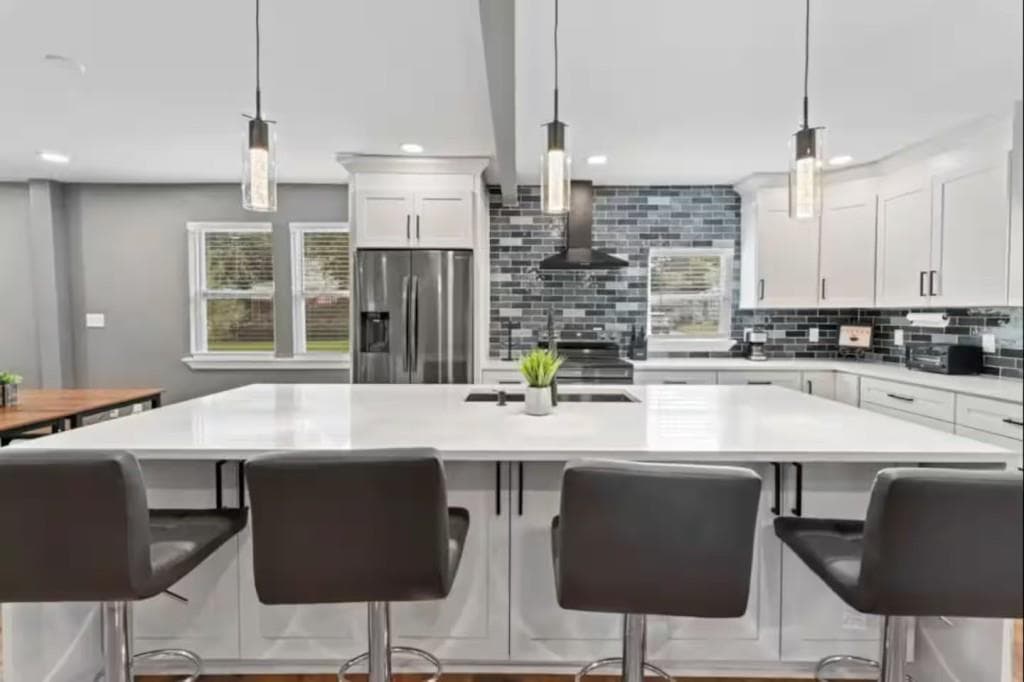 4 bedroom, 3 bathroom, 2,636 sq ft single family residence for sale at 1204 Martin Luther King Junior Drive, Atlanta, GA 30314 — photo 4