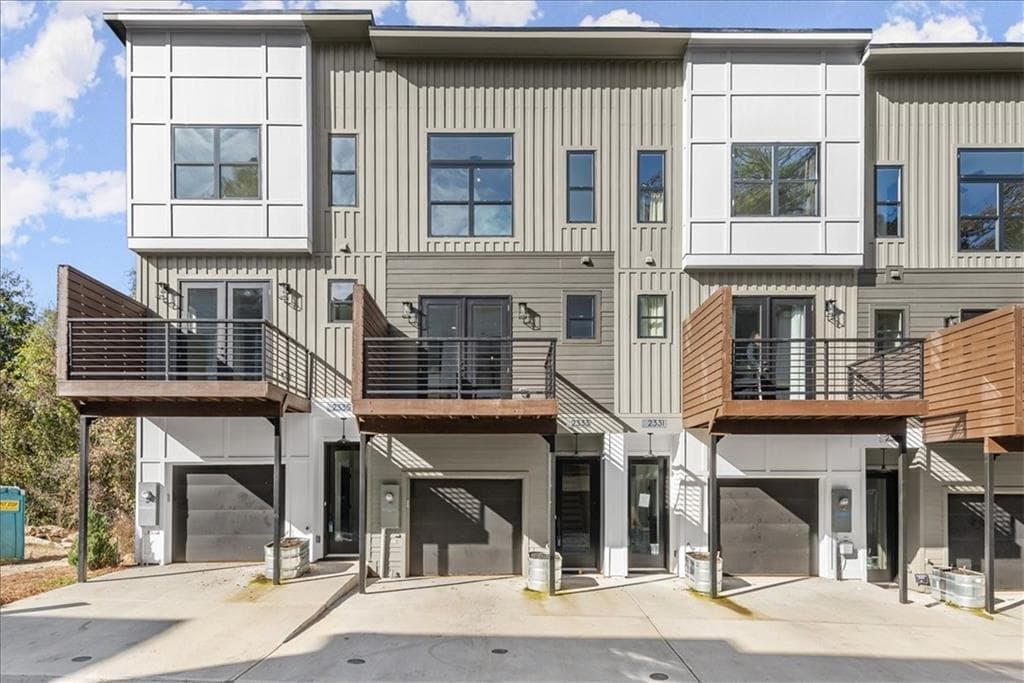 3 bedroom, 4 bathroom, 1,981 sq ft townhouse for sale at 2333 Mason Drive D26, Atlanta, GA 30316 — photo 4