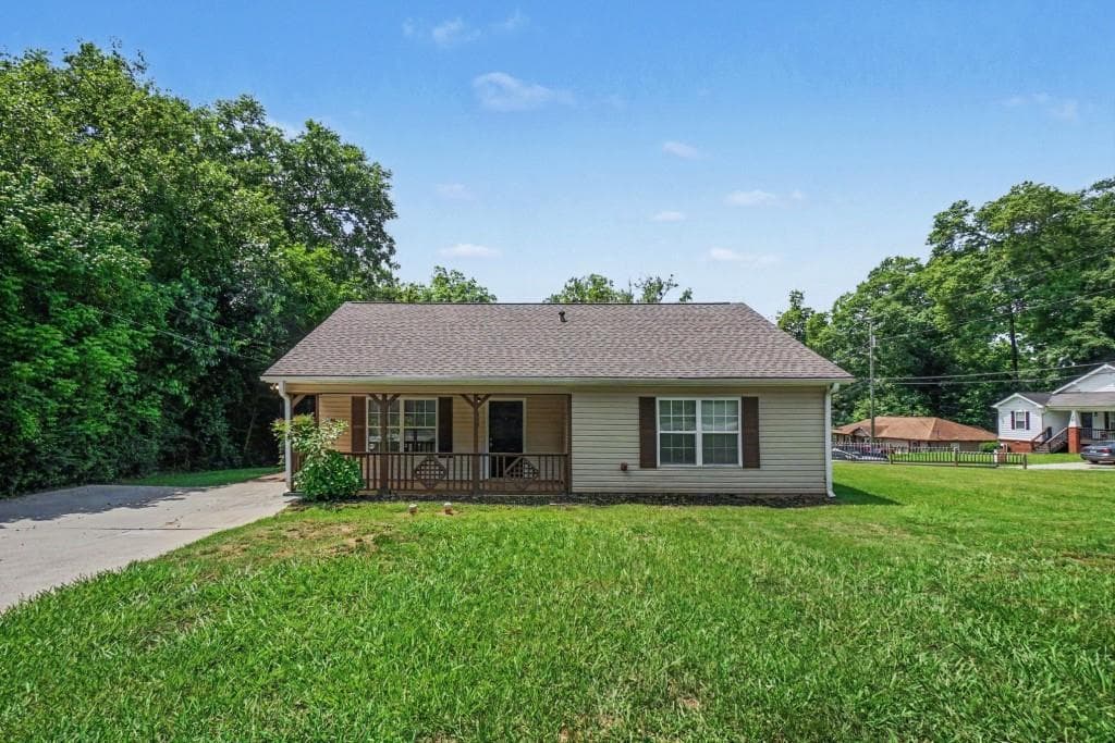 3 bedroom, 2 bathroom, 1,255 sq ft single family residence sold at 354 McArthur Drive, Marietta, GA 30060