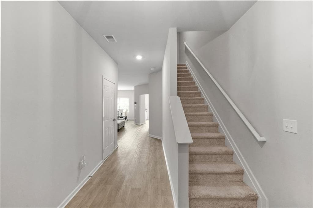 3 bedroom, 3 bathroom, 1,728 sq ft townhouse for sale at 6907 Rogers Point, Lithonia, GA 30058 — photo 5