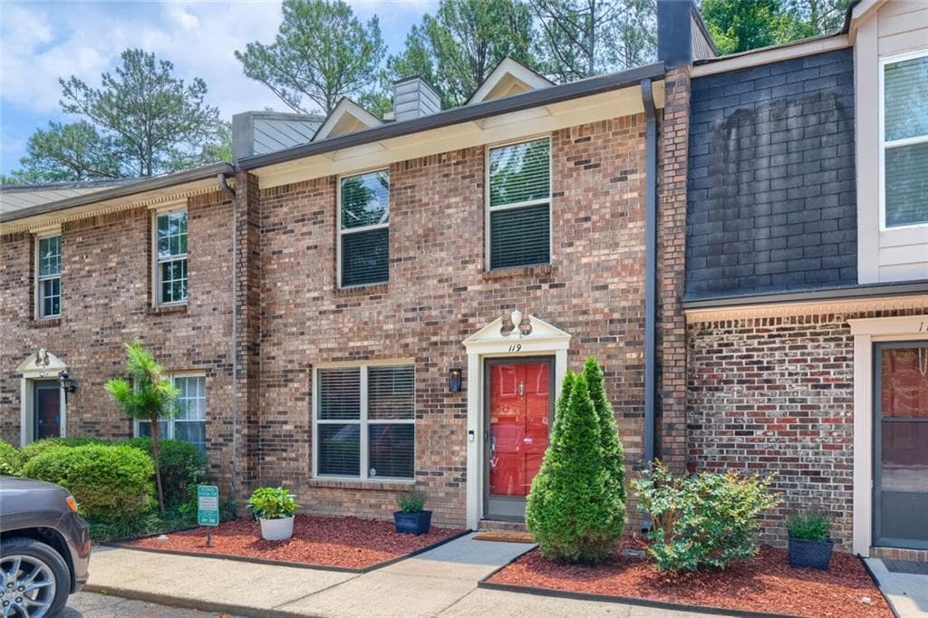 2 bedroom, 2 bathroom, 1,270 sq ft townhouse for rent at 119 Forrest Avenue, Fayetteville, GA 30214 for $1,750 a month — photo 1 of 11