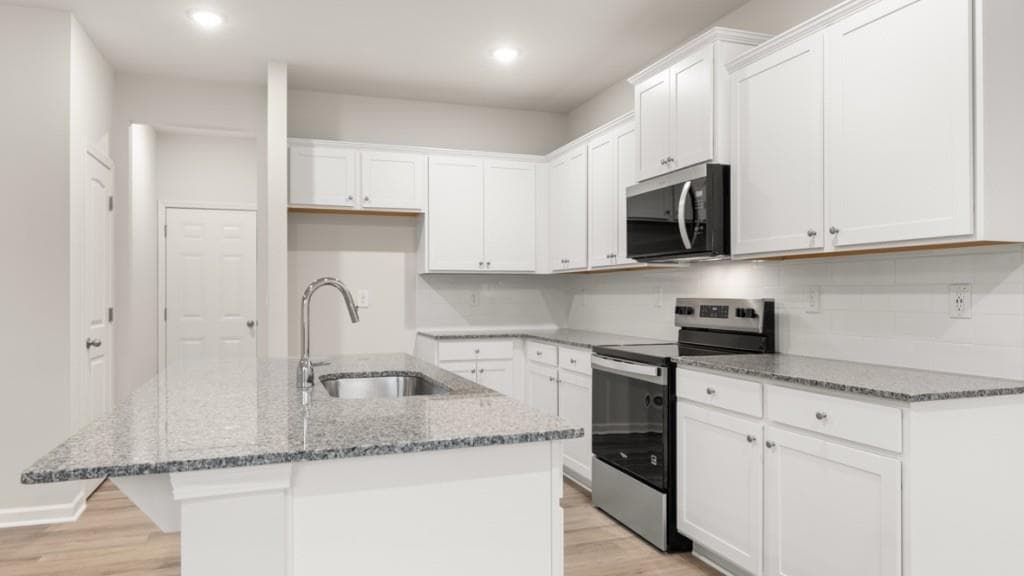 3 bedroom, 3 bathroom, 1,857 sq ft townhouse for sale at 2346 Carlton Parkway, Douglasville, GA 30135 — photo 7