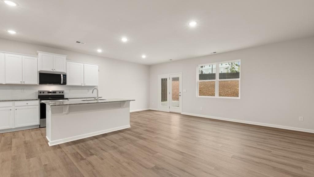 3 bedroom, 3 bathroom, 1,857 sq ft townhouse for sale at 2354 Carlton Parkway, Douglasville, GA 30135 — photo 3