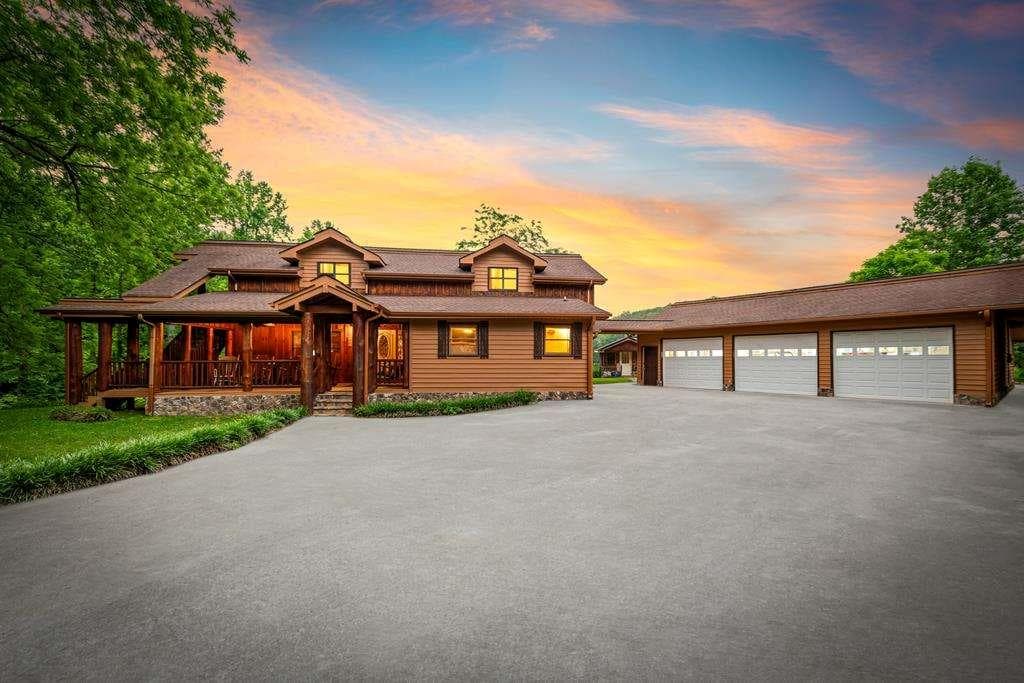 4 bedroom, 4 bathroom, 3,000 sq ft single family residence for sale at 1898 Kimsey Dairy Road, Copperhill, TN 37391 — photo 1 of 84