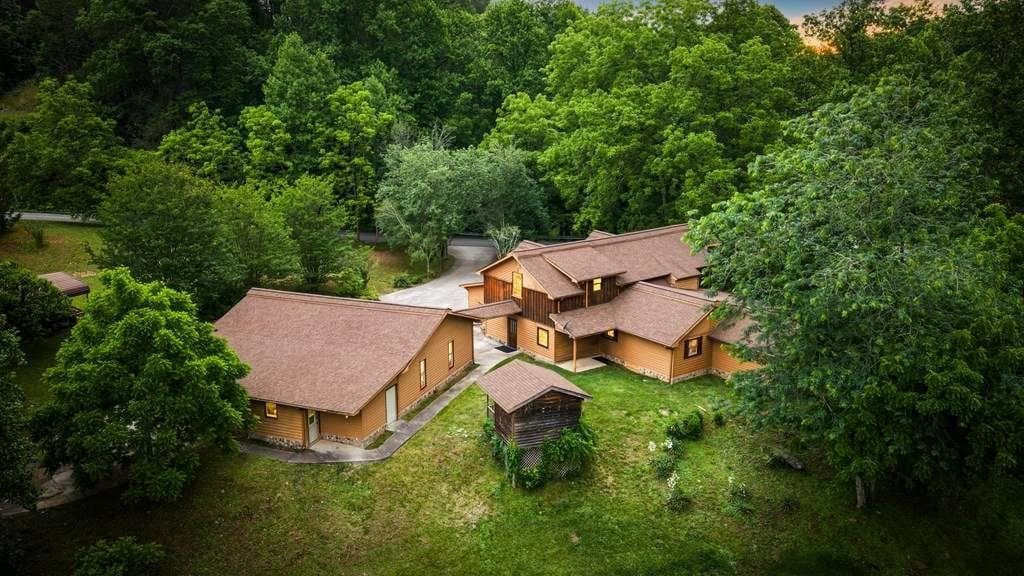 4 bedroom, 4 bathroom, 3,000 sq ft single family residence for sale at 1898 Kimsey Dairy Road, Copperhill, TN 37391 — photo 4