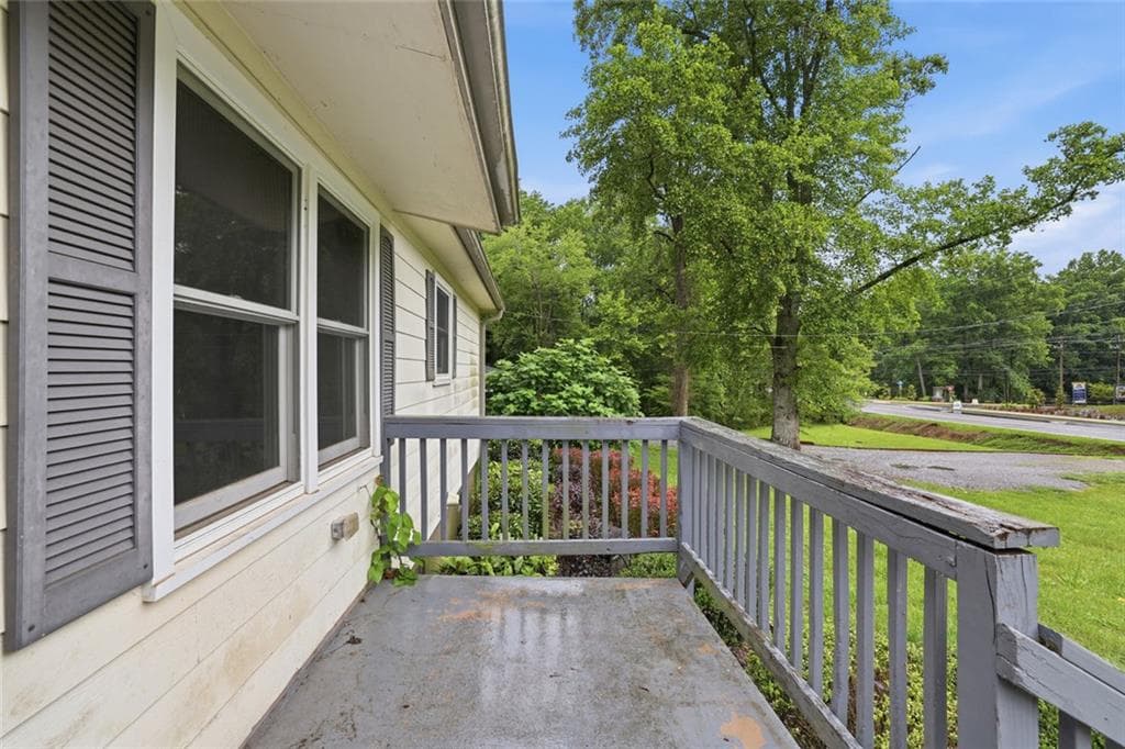 2 bedroom, 2 bathroom, 900 sq ft single family residence for sale at 543 Hwy 53, Dawsonville, GA 30534 — photo 5