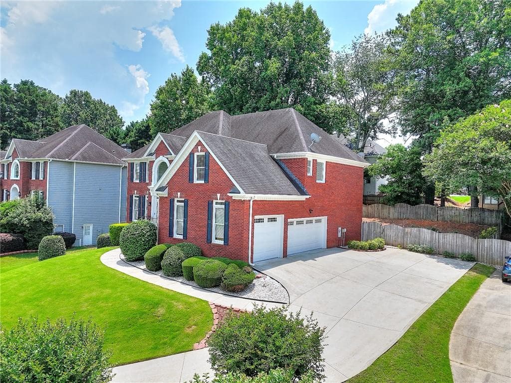 5 bedroom, 5 bathroom, 4,900 sq ft single family residence for sale at 1252 Braeburn Drive, Lawrenceville, GA 30044 — photo 3