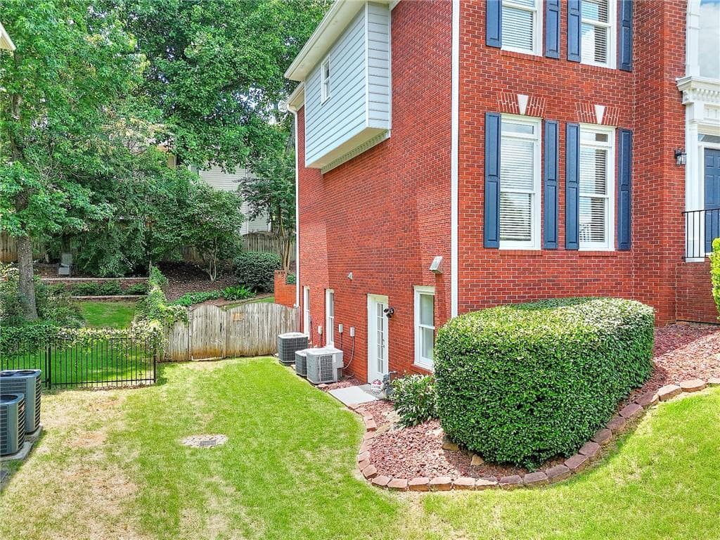 5 bedroom, 5 bathroom, 4,900 sq ft single family residence for sale at 1252 Braeburn Drive, Lawrenceville, GA 30044 — photo 5