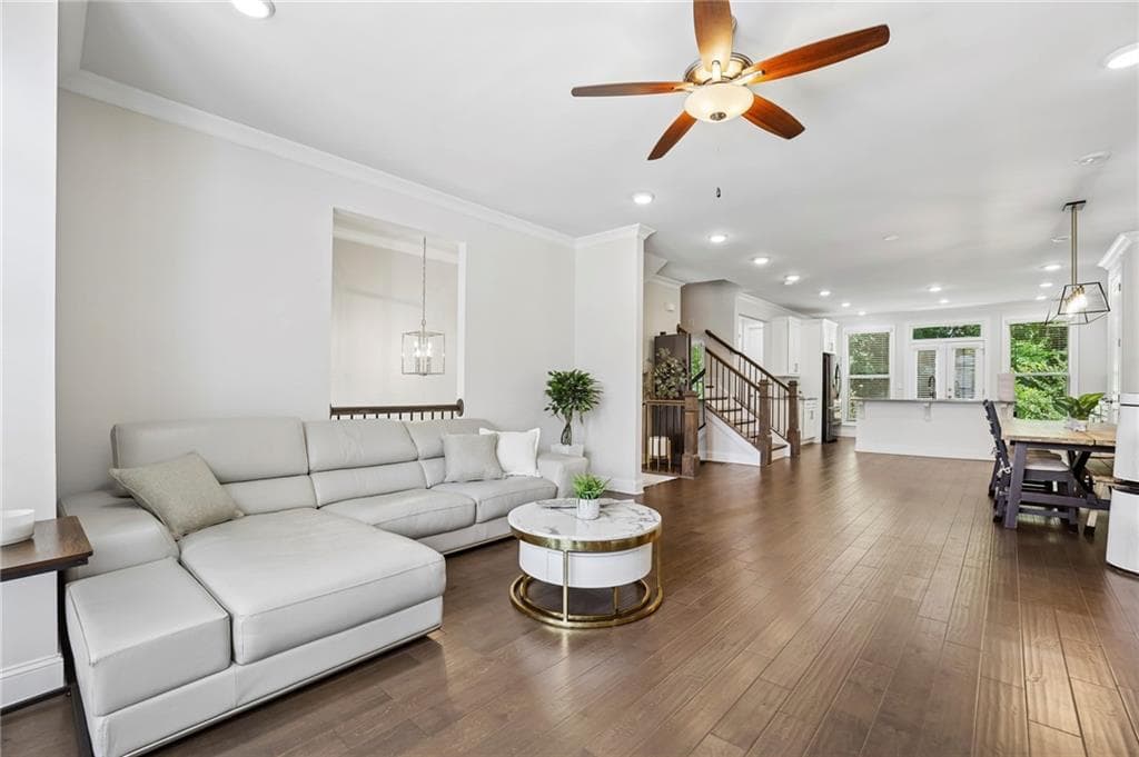 4 bedroom, 4 bathroom, 2,363 sq ft townhouse for sale at 7938 Laurel Crest Drive, Suwanee, GA 30024 — photo 7