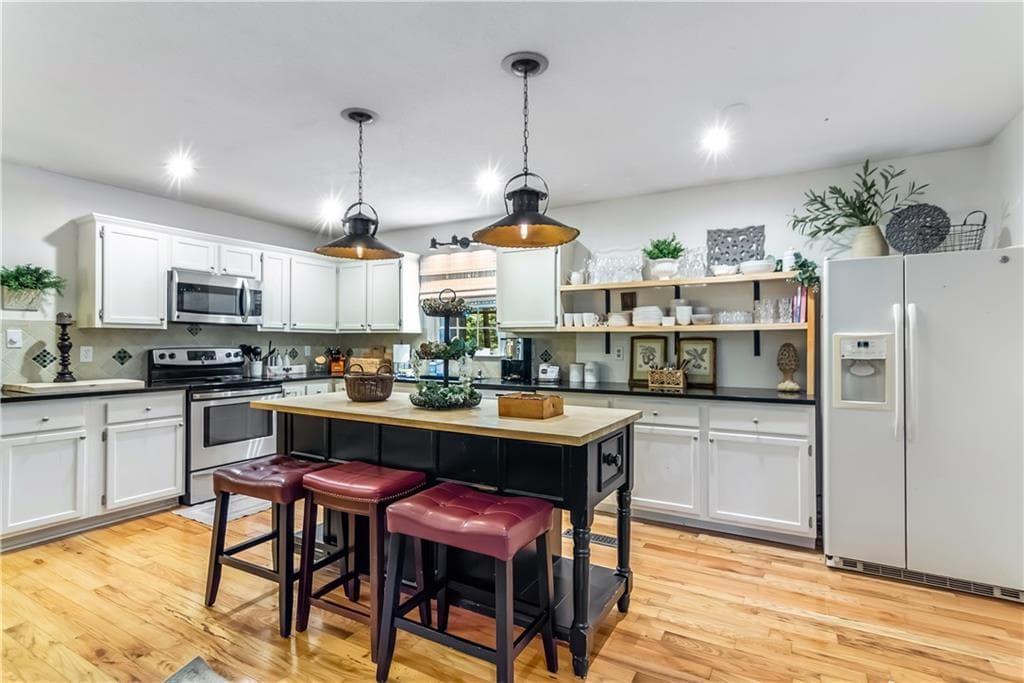 3 bedroom, 2 bathroom, 3,360 sq ft single family residence for sale at 480 Pasha Drive, Ellijay, GA 30540 — photo 6