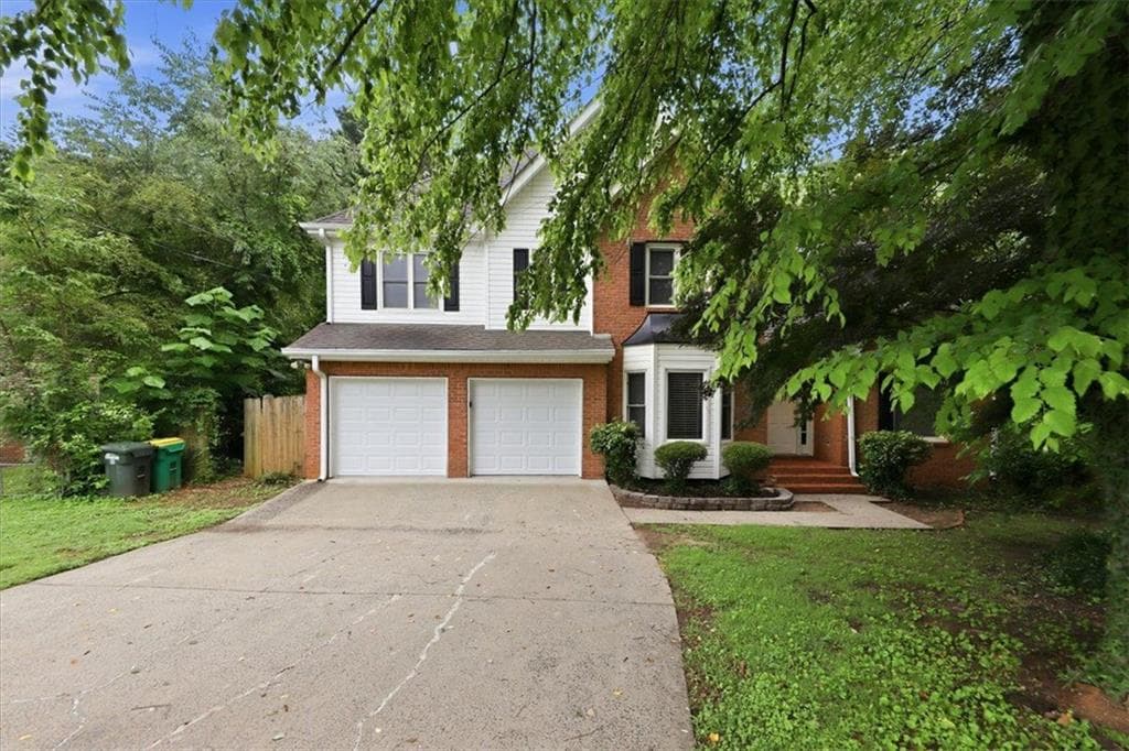 3 bedroom, 3 bathroom, 2,396 sq ft single family residence for sale at 1798 Poinsettia Drive, Marietta, GA 30062 — photo 2