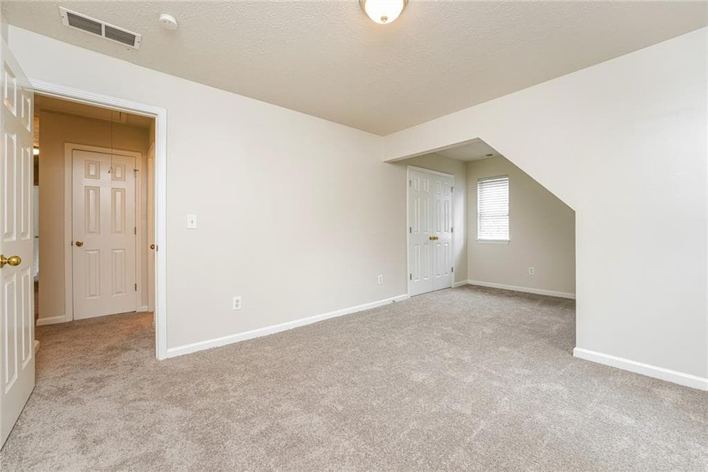 3 bedroom, 3 bathroom, 2,208 sq ft single family residence for sale at 827 Shadow Lake Drive, Lithonia, GA 30058 — photo 8