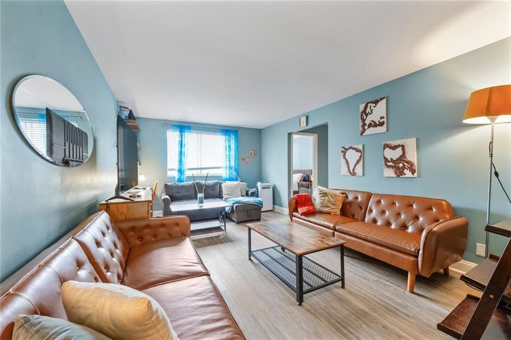 2 bedroom, 1 bathroom, 931 sq ft condominium for sale at 215 Piedmont Avenue 303, Atlanta, GA 30308 — photo 5