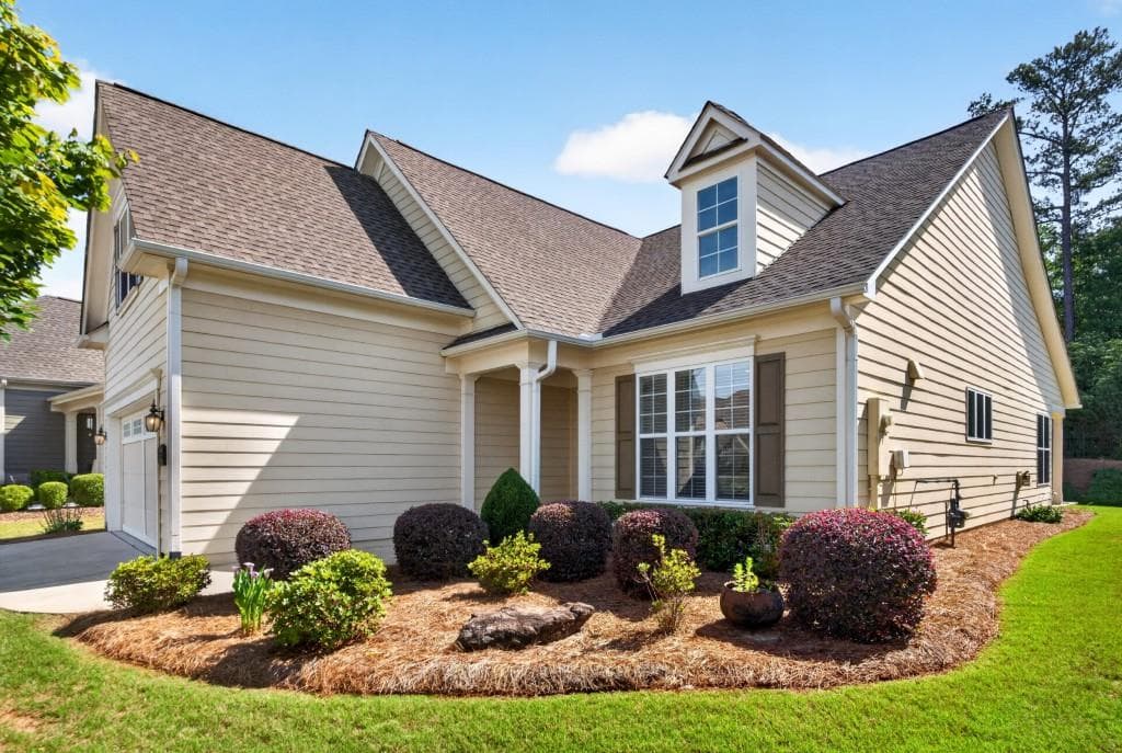 3 bedroom, 3 bathroom, 2,014 sq ft single family residence for sale at 3655 Cresswind Parkway, Gainesville, GA 30504 — photo 2