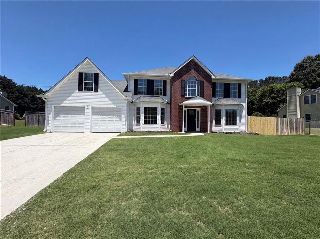 4 bedroom, 3 bathroom, 2,797 sq ft single family residence for sale at 2125 Rosewood Mill Court, Loganville, GA 30052